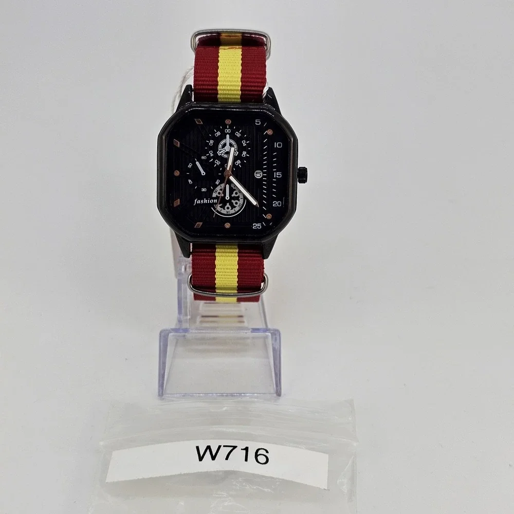 Men's‎ Watch 42MM Black Dial Date Indicator Red Yellow Canvas Bands New Battery